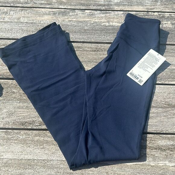 Lululemon Groove Super-High-Rise Flared Pant Nulu True Navy size 4‎ NWT blue - Picture 1 of 6